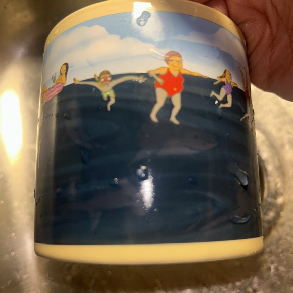 SHARK! BROOKLYN NY Mug Cup Disappearing Shark Ocean Swimming Heat Sensitive Rare - Picture 10 of 11